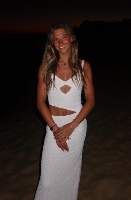 Robe Maxi Tricotée avec Découpes – Blanc & Noir